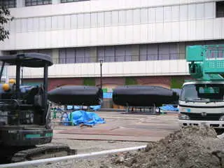 鉄人のロケットタンクが登場