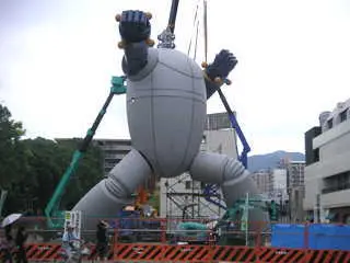 実物大鉄人28号 10日目 腕がついた