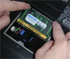 裏面 Bスロットのメモリー交換