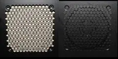 黒く塗装したダンボールを背面から埋める。音漏れが減少。