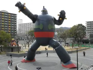 実物大鉄人２８号 ジョイプラザ2Fより撮影