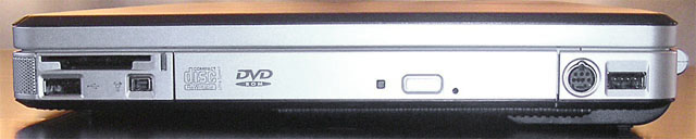 nx4820 右側面 メモリーステッィクproなどにも対応したメモリーカードスロットが目立つ。